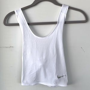 👟NIKE Breathe Cool Cropped Running Top Tank